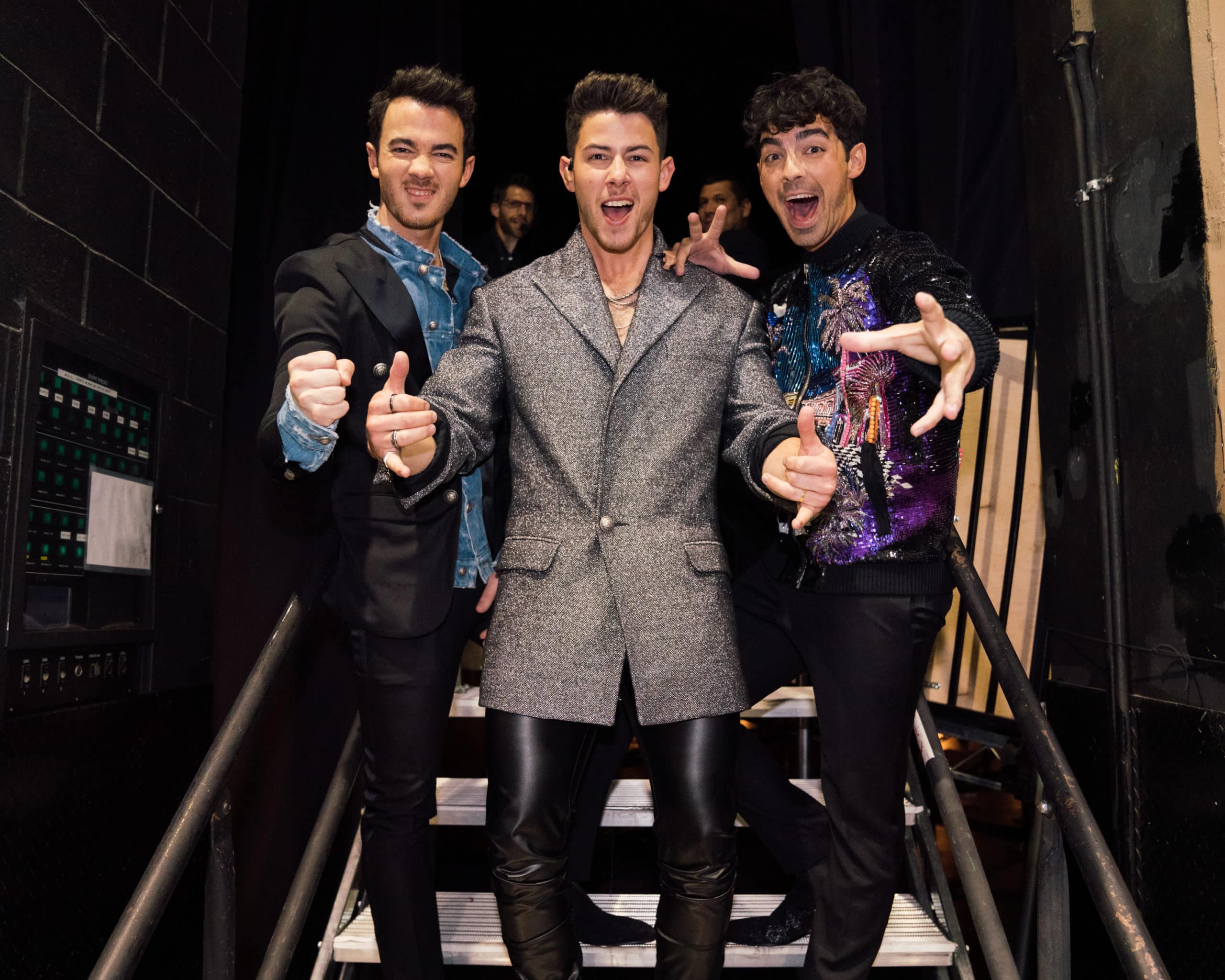 Jonas Brothers winning award