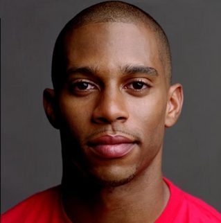 Headshot of Victor Cruz